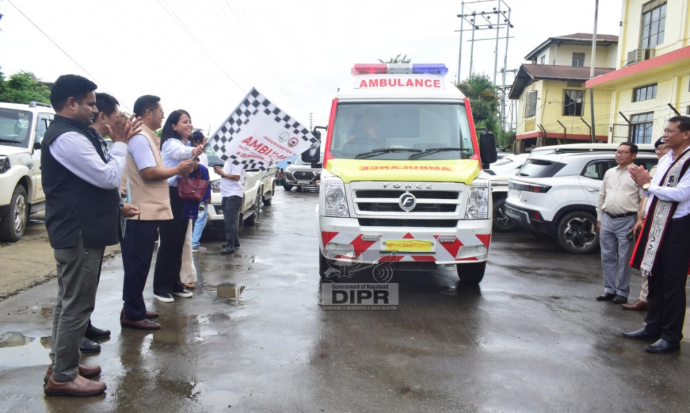 NLA Speaker Longkumer flags off the ALS ambulance during the inauguration programme held at IMDH in Mokokchung on July 8. (DIPR Photo)